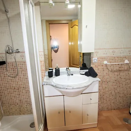 Tess Crespo Apartamento *